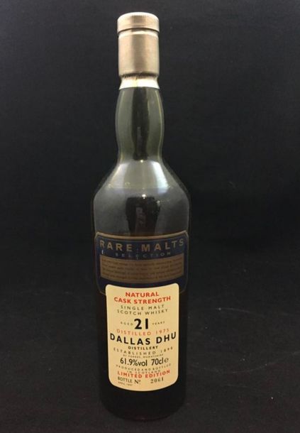 Whisky Dalla DHU une bouteille de whisky écossais single malt. Niveau: haute épa&hellip;