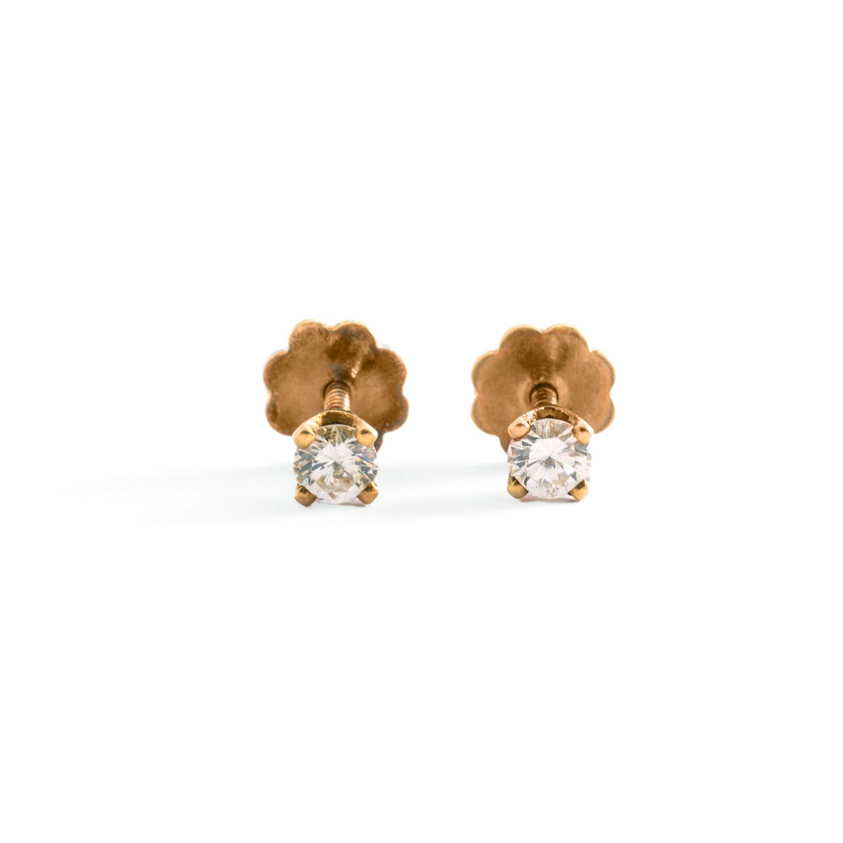 Null 18 ct yellow gold stud earrings each set with a round-cut diamond (0.24 car&hellip;