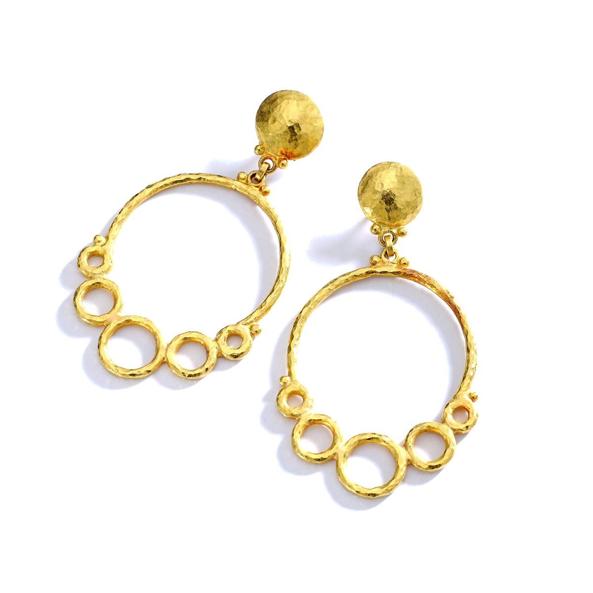 Gurman Neo-Etruscan earrings in 18 ct yellow gold with openwork circles of diffe&hellip;