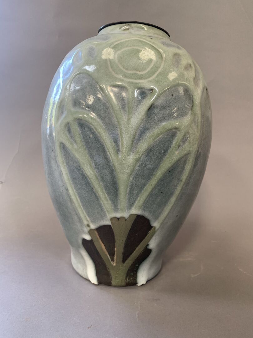 Null Raoul LACHENAL (1885-1956):

Celadon coloured ceramic ovoid vase with folia&hellip;
