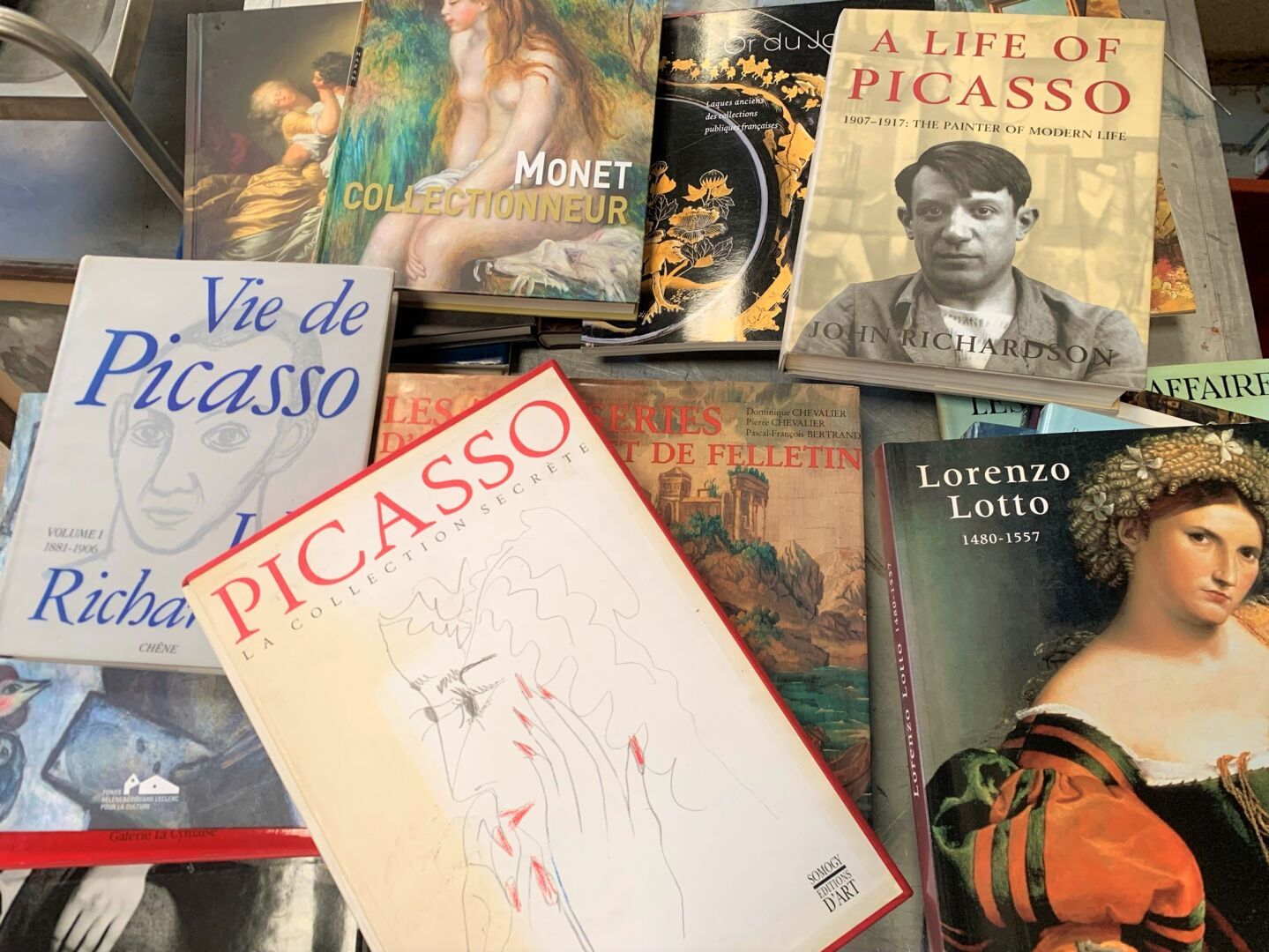Null viele gebundene Bücher und Taschenbücher über Kunst: Picasso, Wandteppich v&hellip;