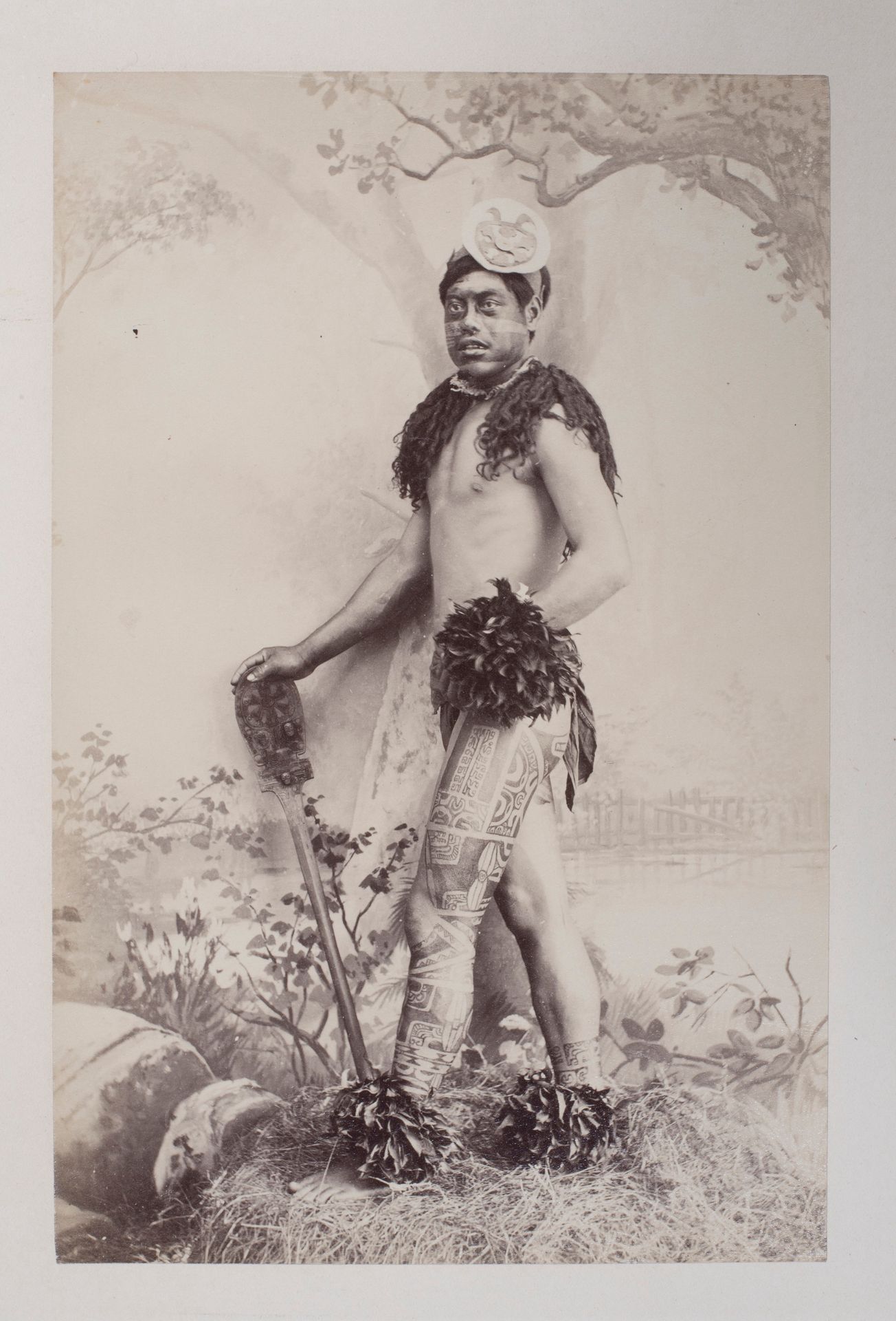 Null Charles Georges Spitz (1857-1894). Portrait d’un Marquisien tatoué posant a&hellip;
