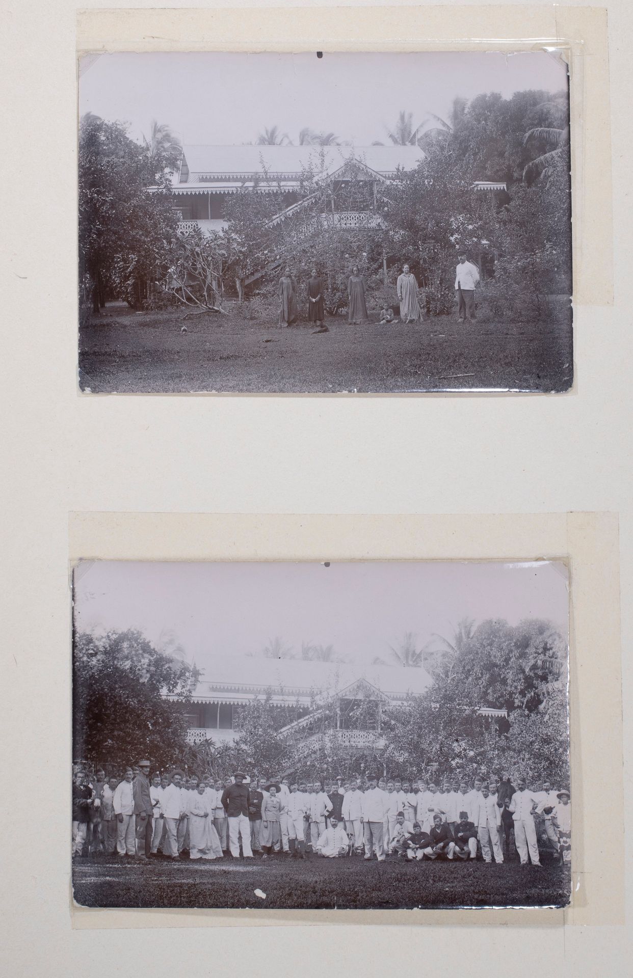 Null Frank Homes (1870-1953). Deux photographies de Tahiti : Maison de M. Poroï,&hellip;