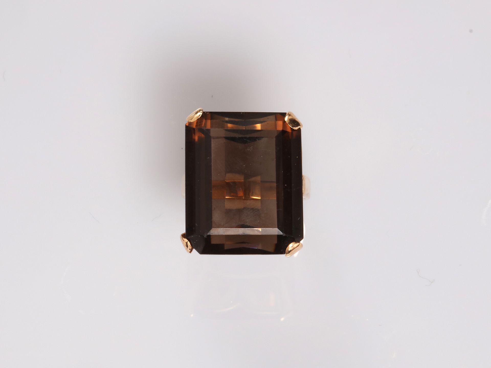 Null 黄金戒指，750毫米，镶有2 x 1.6厘米切割的 "烟熏 "黄水晶，尺寸：54，重量：12.3克，毛重。