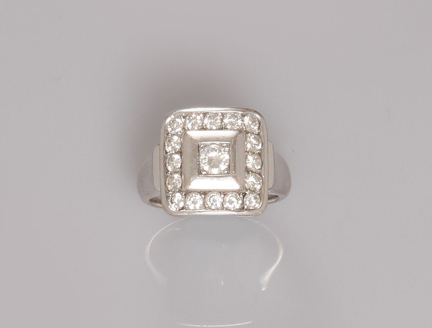 Null 750MM白金和900MM铂金戒指，镶有钻石，有大师印记的痕迹，尺寸：53/54，重量：13.1g。