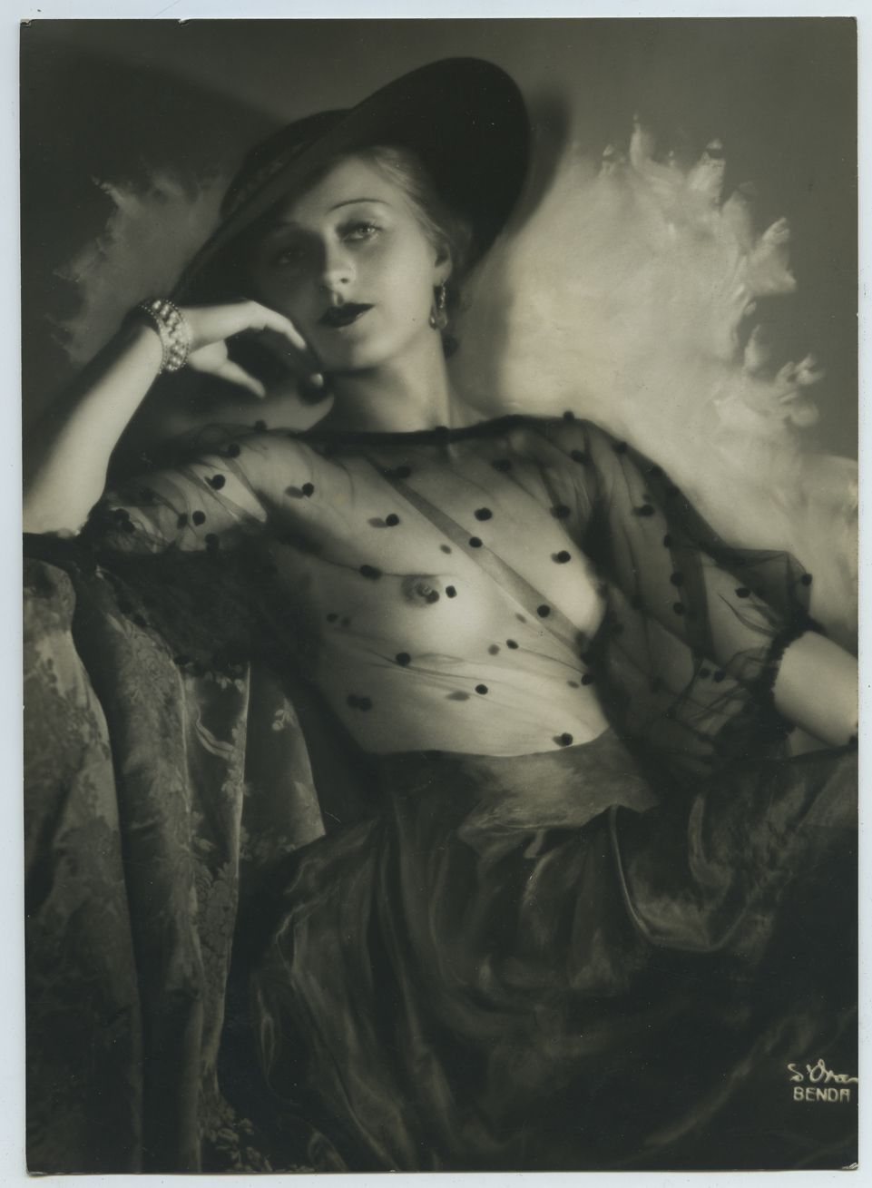 Null 阿瑟-本达（1885-1969 年），D'ORA BENDA。透明度，约 1930 年。银质版画，21 x 15 厘米。正面右下方有明胶签名，背面有印&hellip;