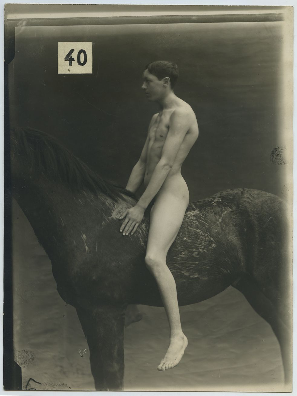 Null MASCHIO. Professor DESBONNET e altri. Studio di un cavaliere nudo, 1910 cir&hellip;