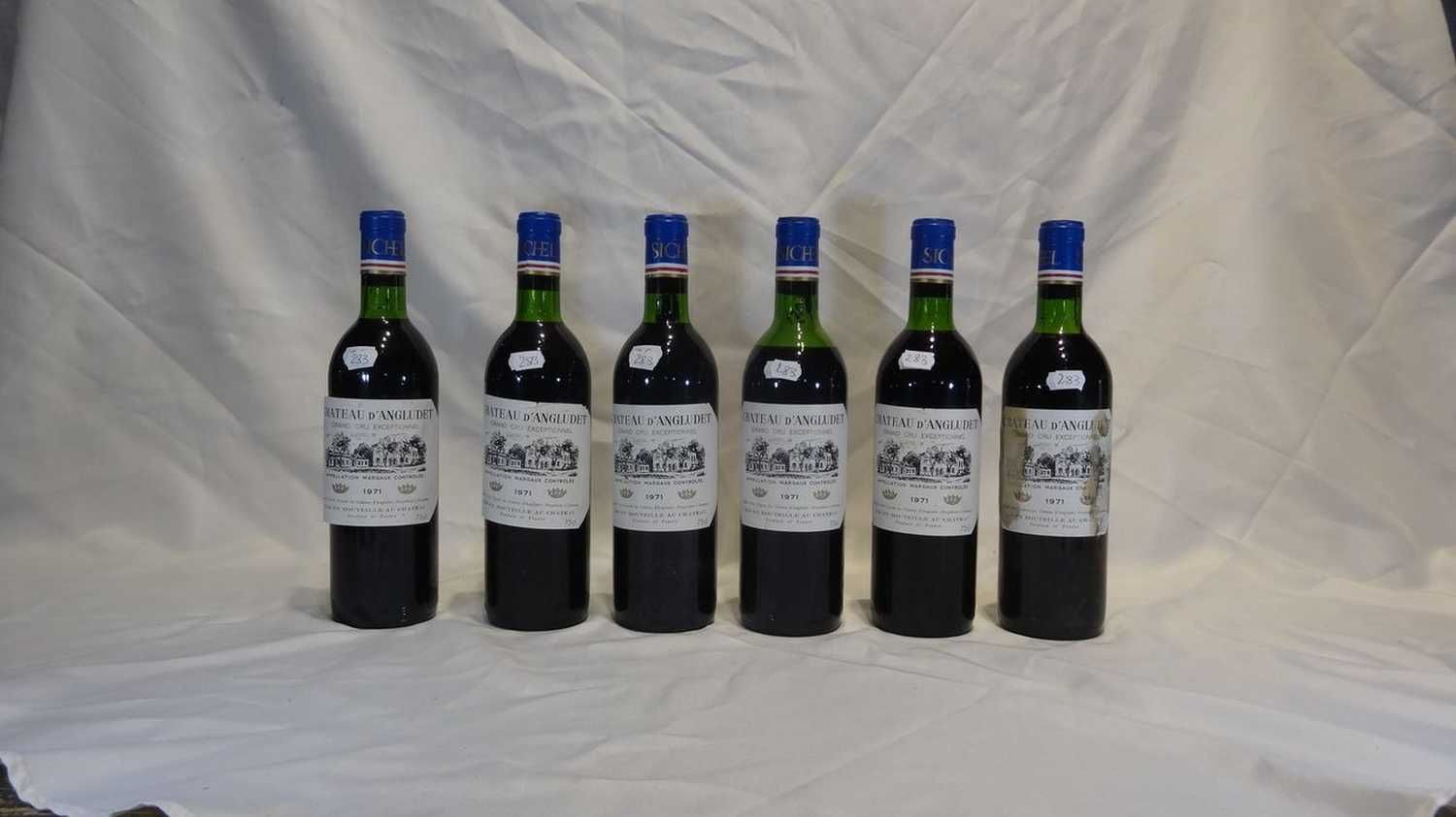 Null 6瓶CHÂTEAU D'ANGLUDET 1971 - MARGAUX 其中1个标签有污渍，1个级别为半肩。