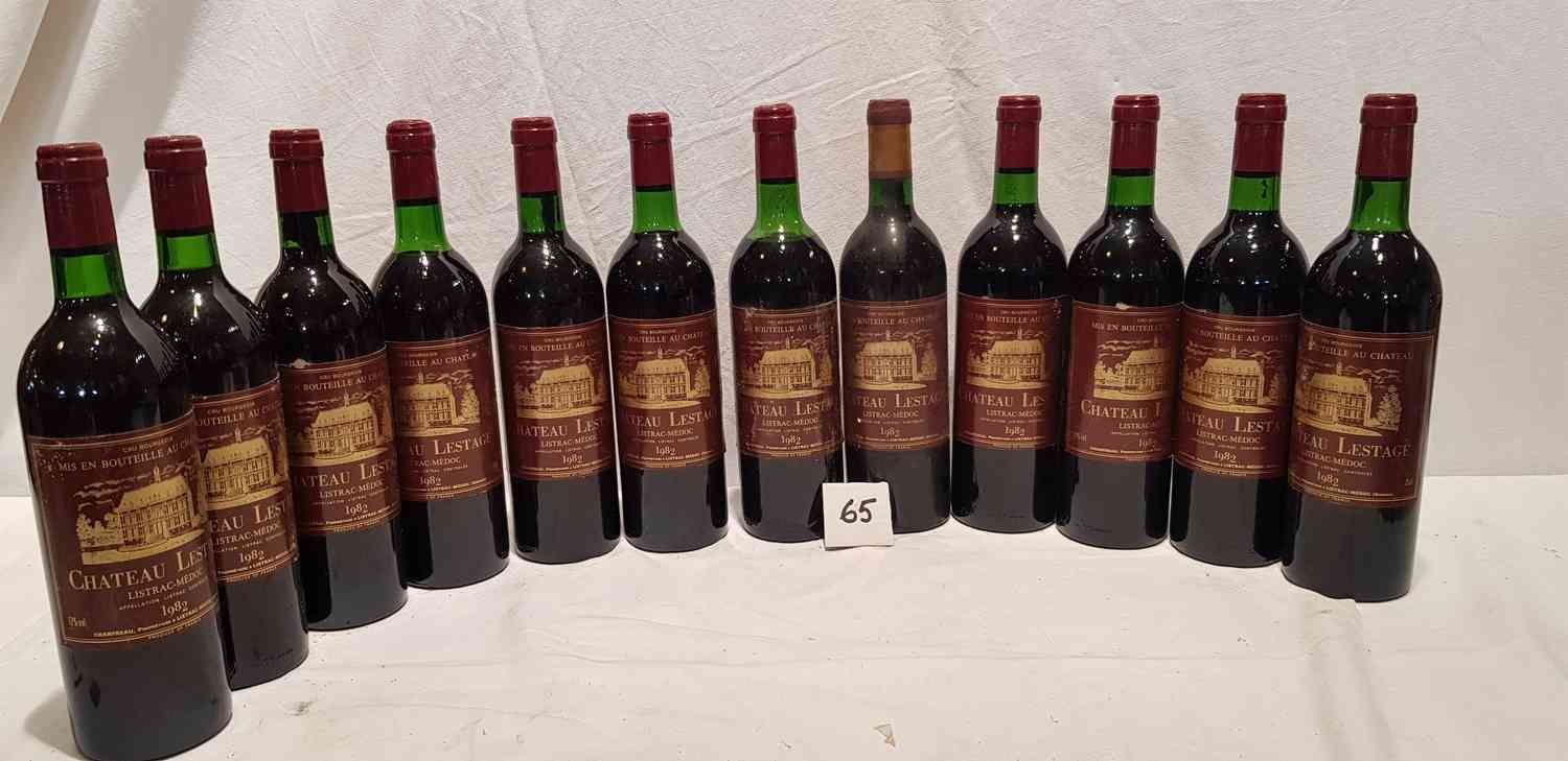 Null 12 bottles château LESTAGE 1982 LISTRAC-MEDOC. Labels in good condition, 2 &hellip;