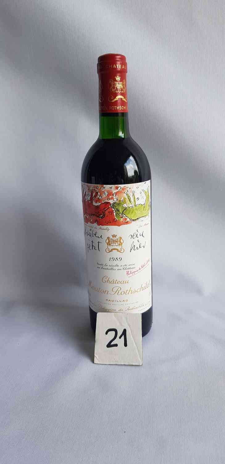 Null MOUTON ROTHSCHILD酒庄1989年酒1瓶。GCC PAUILLAC .表现良好，颈部水平较低。