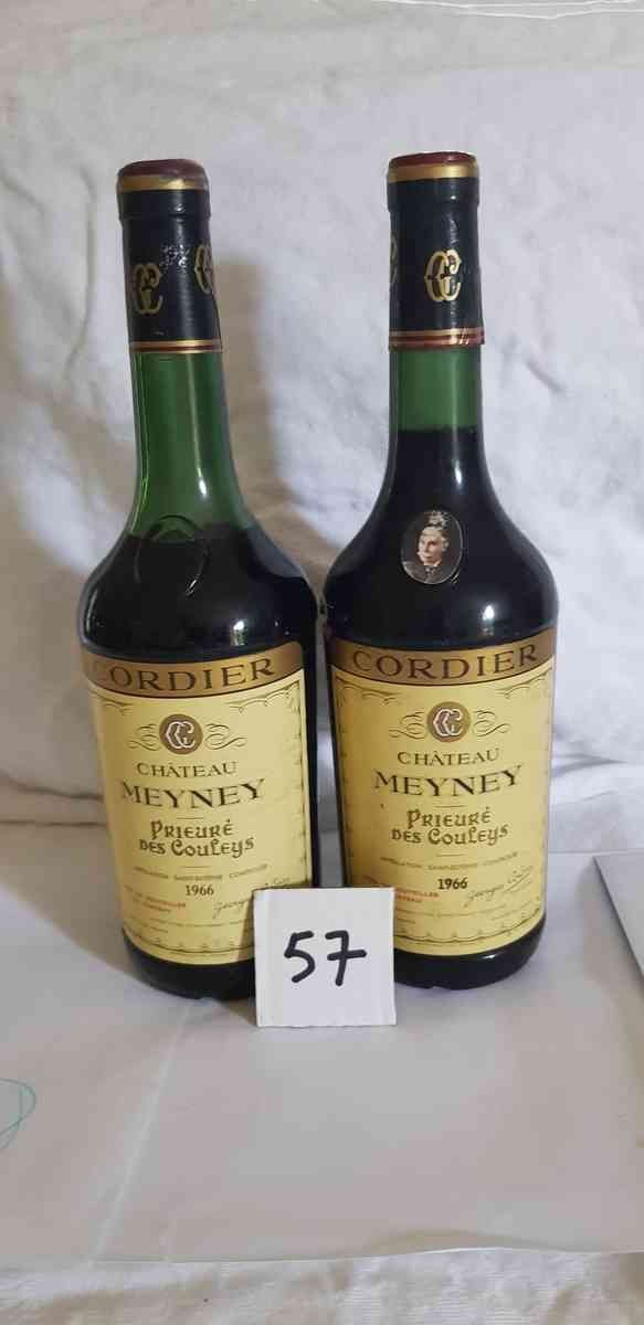 Null 2 Bottles Château MEYNEY 1966 SAINT ESTEPHE. Nice presentation, 1 level hig&hellip;