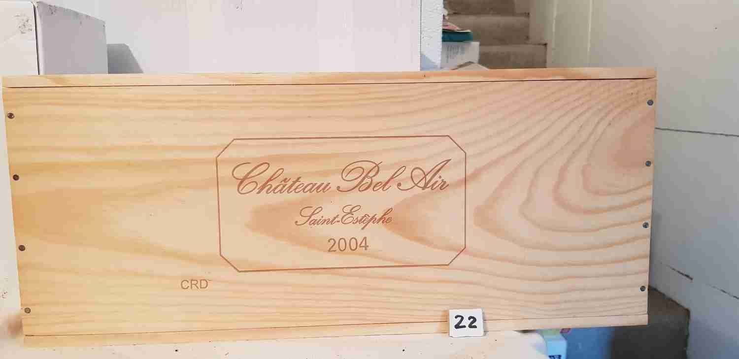 Null 24 1/2瓶 贝莱尔酒庄2004年的圣埃斯泰普。CBO。完美的存储。