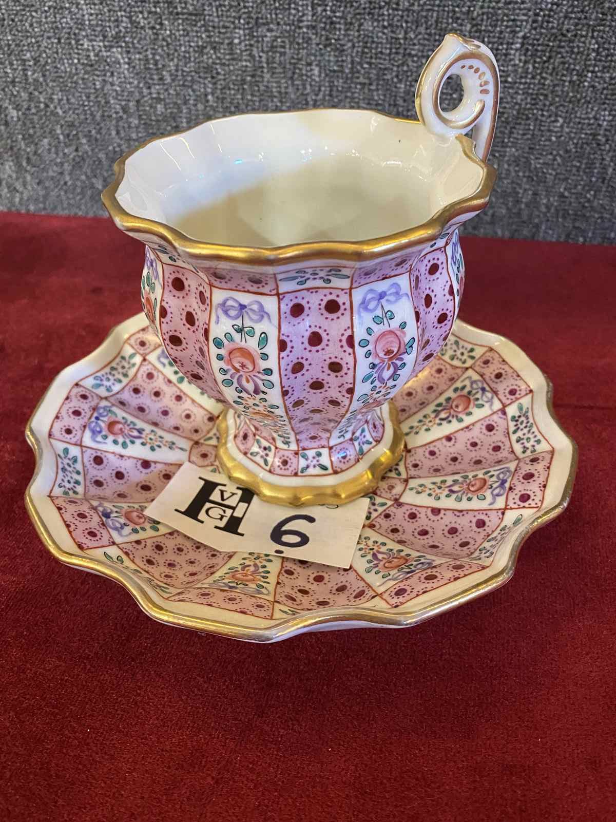 Mise à prix 20 € 
1 Nice cup and saucer painted with ribbons and flowers - Perfe&hellip;