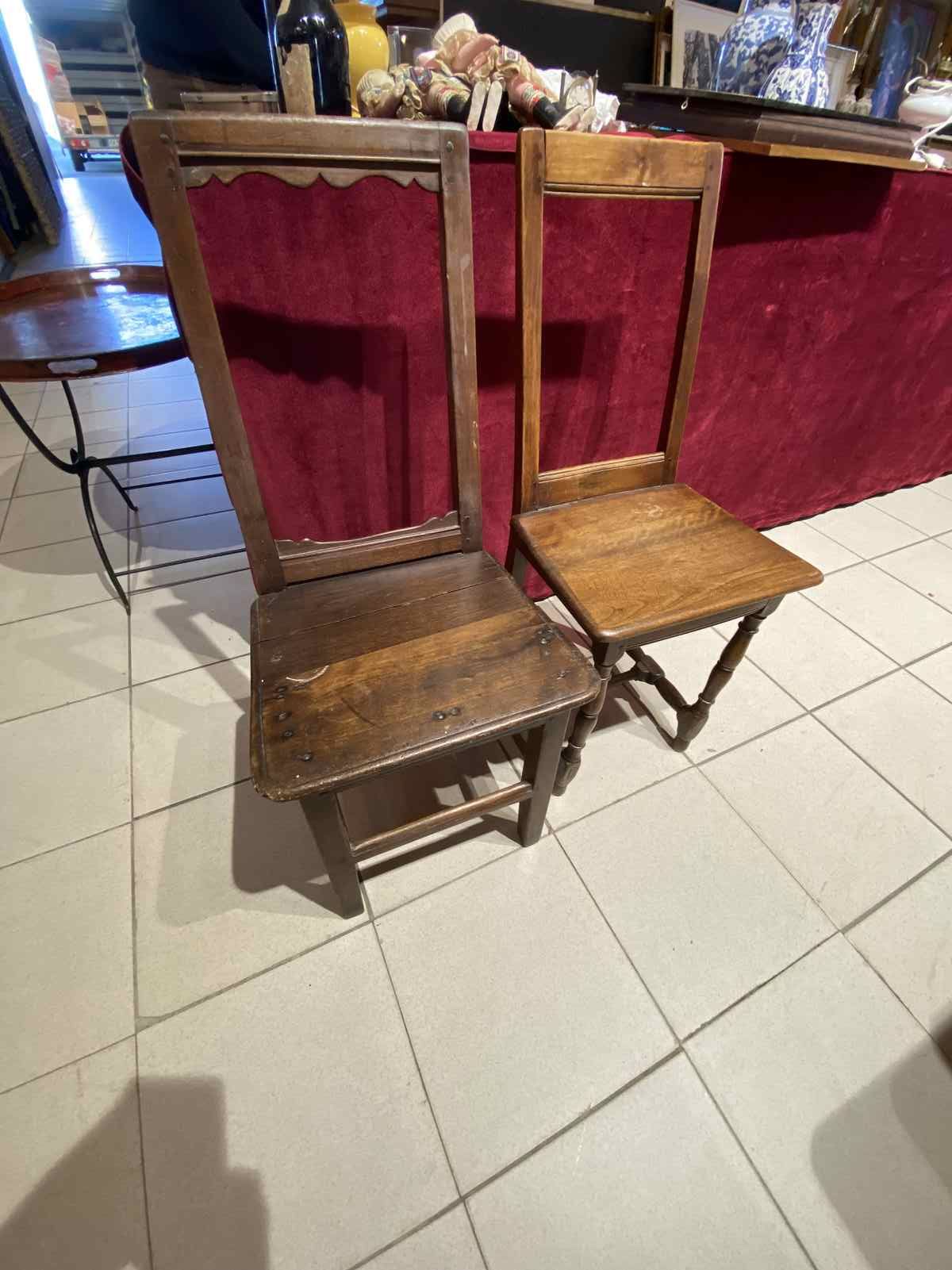 Mise à prix 20 € 2 Chairs of child Alsatian period 19th one in walnut and one in&hellip;