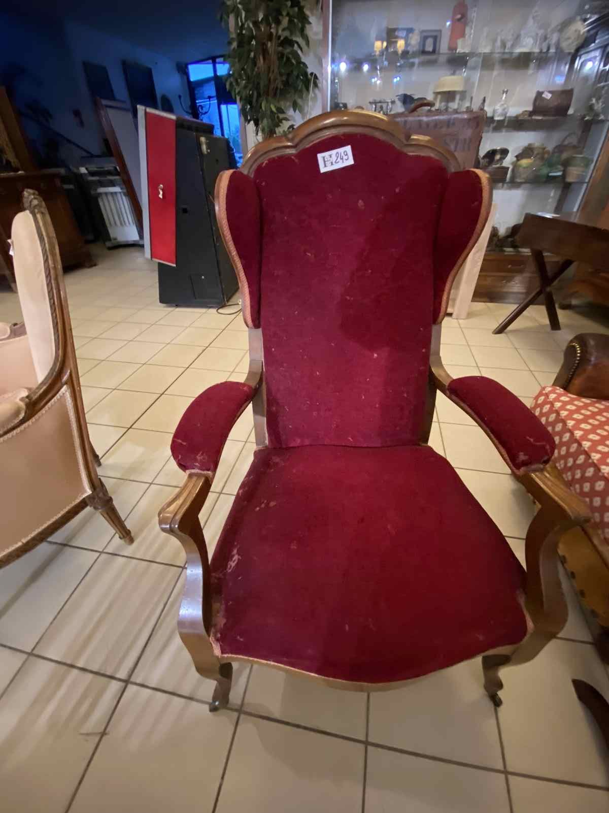 Mise à prix 30 € 1 sillón Voltaire con orejas, asiento a restaurar
