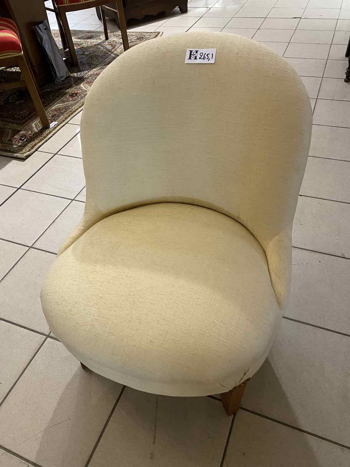 Mise à prix 20 € 
1 Small toad chair