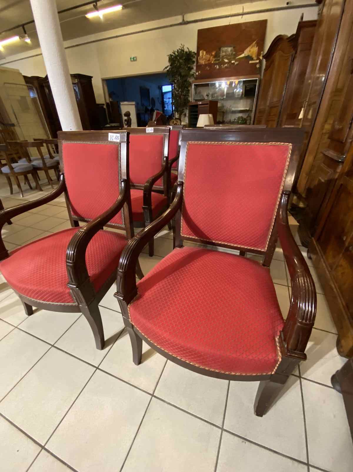 Mise à prix 400 € 6把帝国风格的扶手椅，型号为Palmette - 桃花心木 - 覆盖有绿色圆点的酒红色织物 - 传统座椅（副本）
