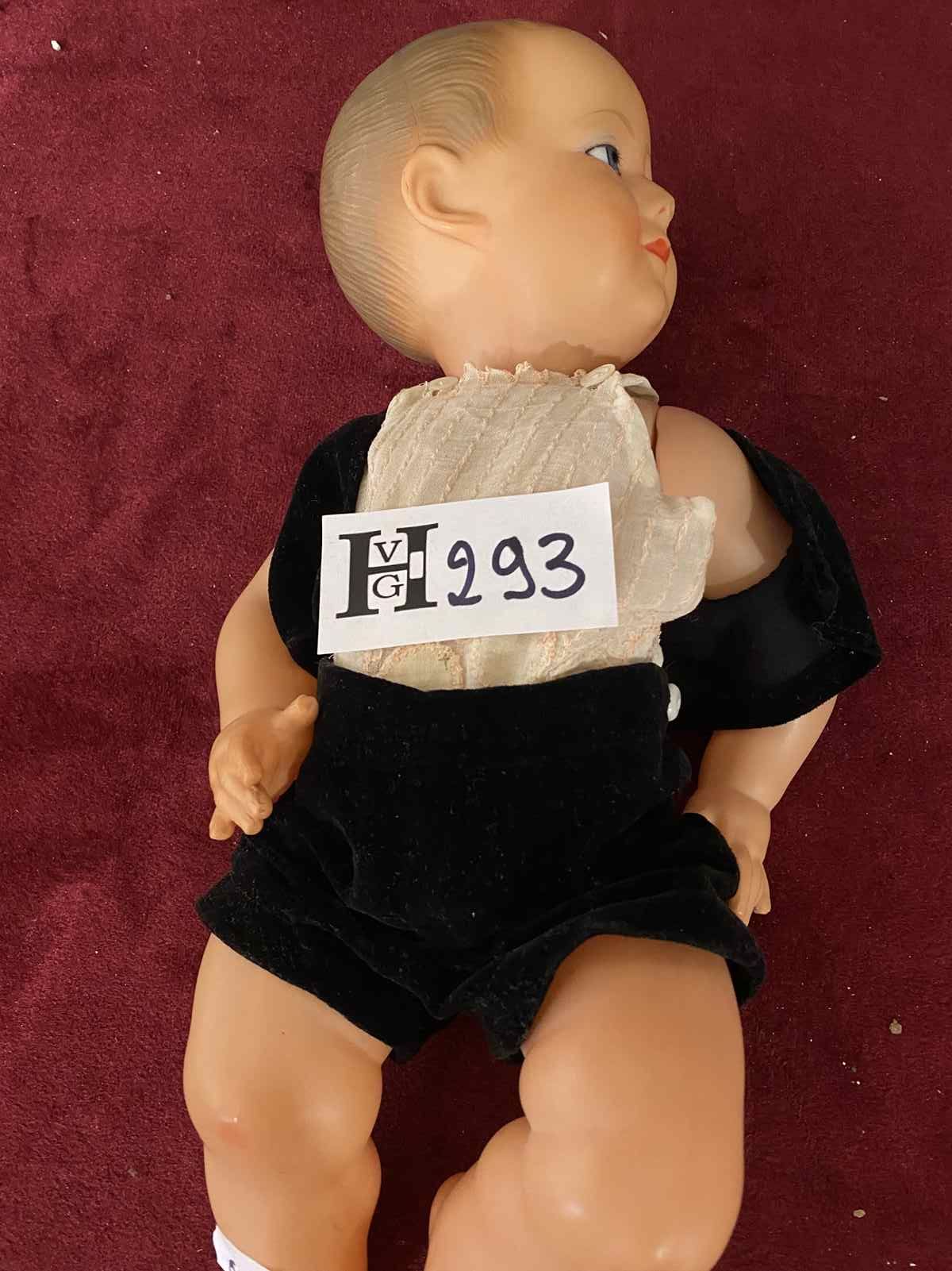 Mise à prix 20 € 1 Celluloid doll