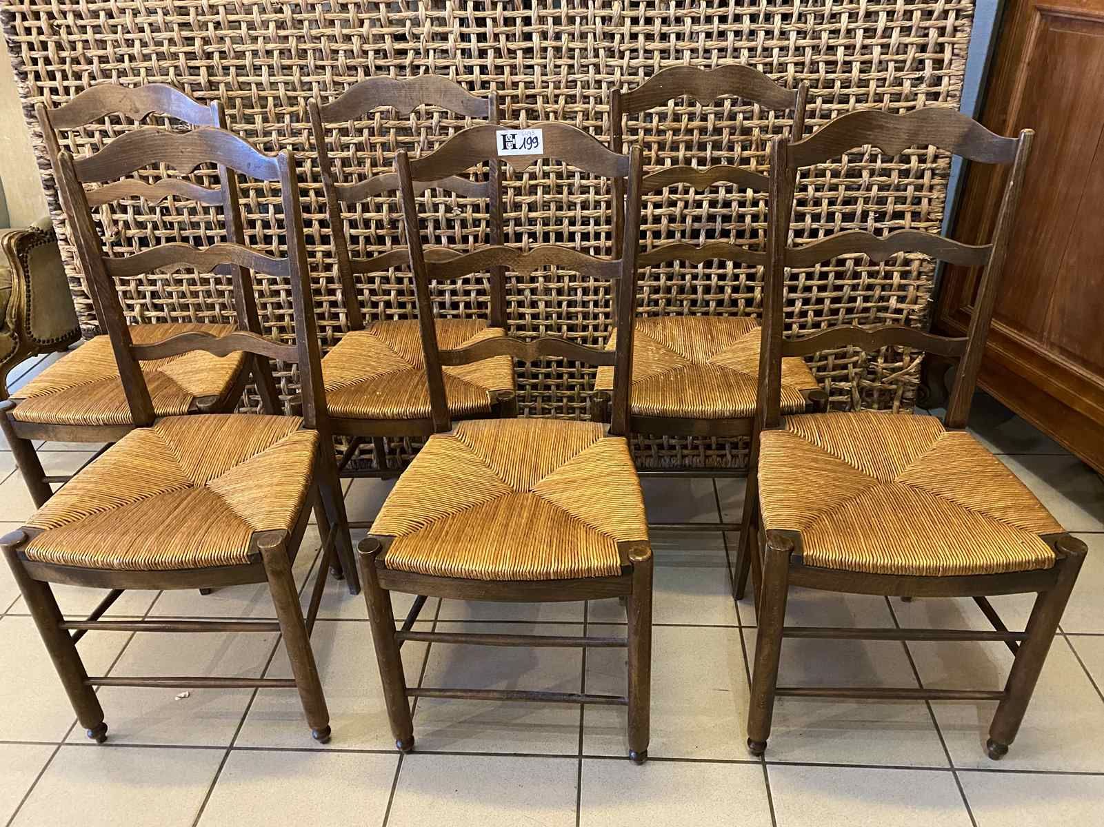 Mise à prix 100 € 
6 chairs straw seats 
in copy of old, nice model of chairs st&hellip;