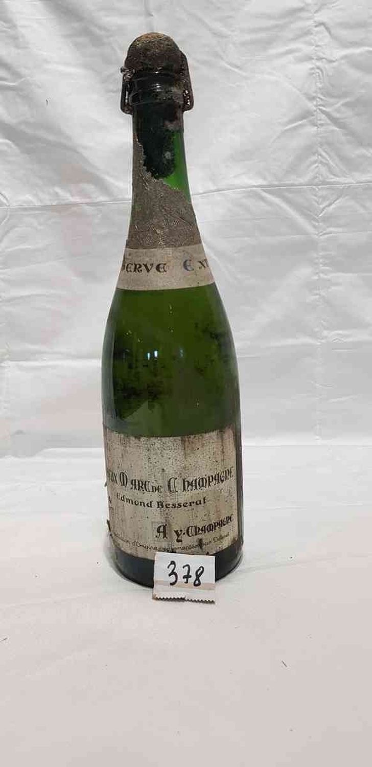 Null 1 Flasche VIEUX MARC DE CHAMPAGNE BESSERAT in AY