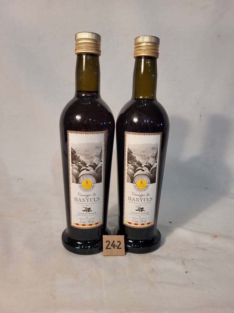 Null 2 Bottles of 50 cl VINEGAR OF BANYULS 5 years of age.
