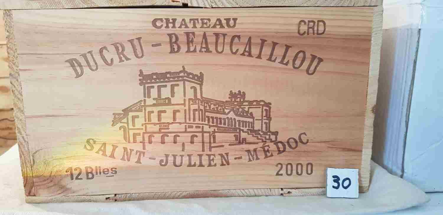 Null 12瓶DUCRU-BEAUCAILLOU酒庄2000年GCC SAINT JULIEN 2°。CBO。 完美的存储。
