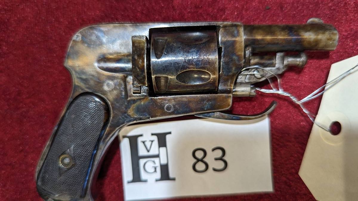Null Hammerless .320-caliber pocket revolver, 48 mm barrel, five-chamber cylinde&hellip;