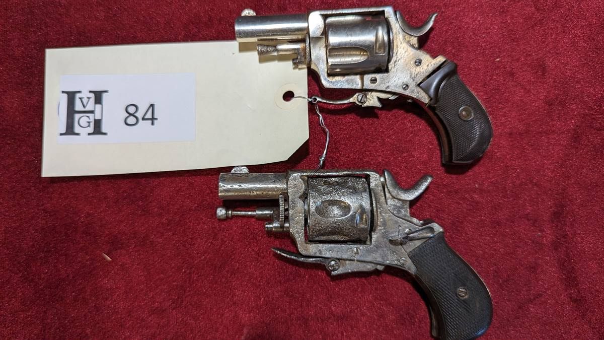 Null .320-caliber pocket revolver, 42-mm barrel, five-chamber cylinder, folding &hellip;