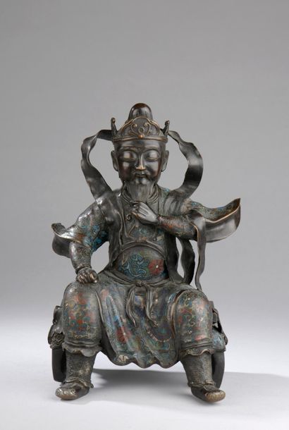 Null Statuette de Kan'u assis sur un socle en bronze et émaux cloisonnés, se lis&hellip;