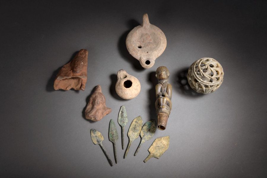 Null Lot d’objets divers | Epoques hellénistiques et romaines :

Il comprend six&hellip;