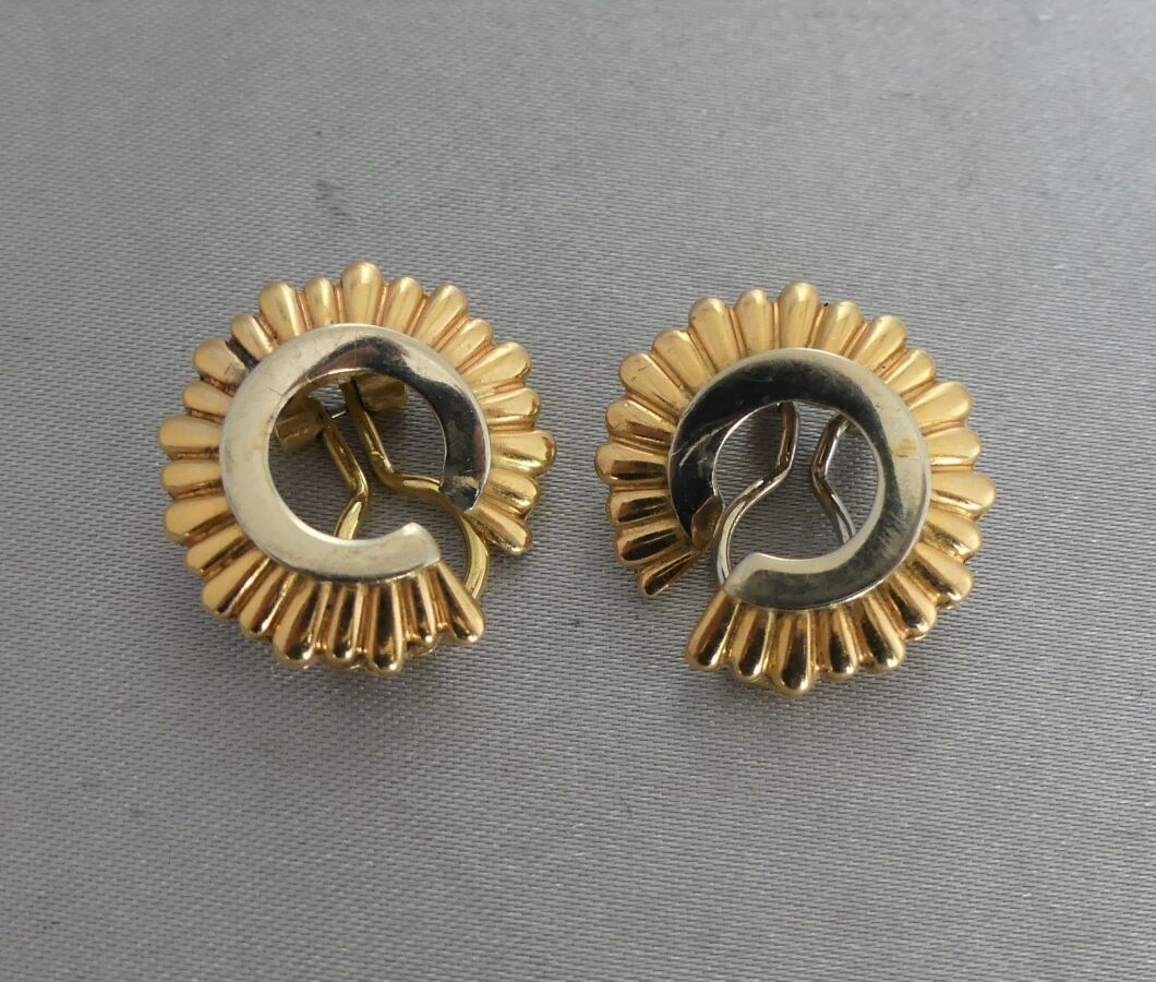 Null Pair of ear CLIPS in pink gold and white gold 750 thousandths, in moved and&hellip;