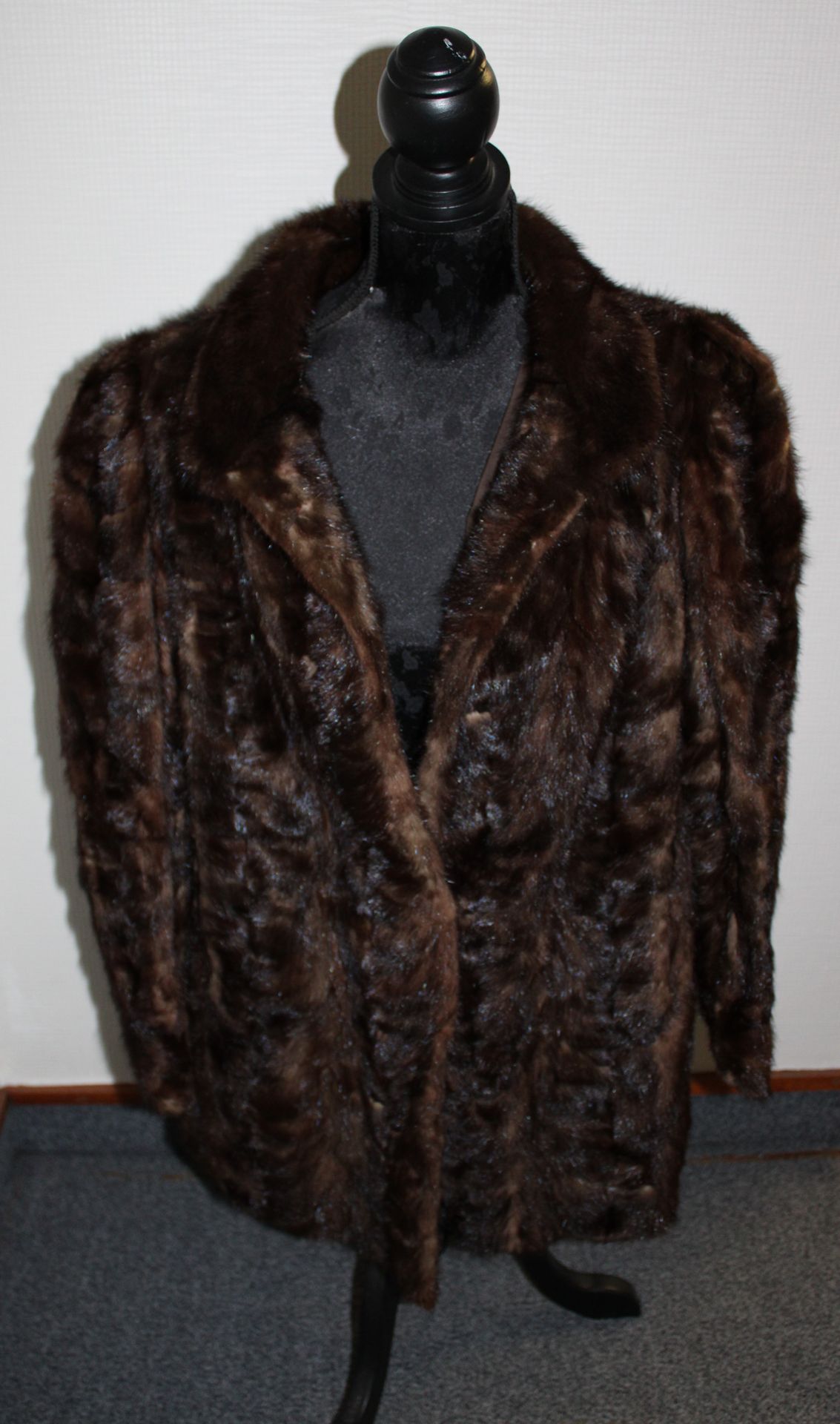 Null 2 cappotti di pelliccia di visone marrone, uno corto e uno lungo taglia 40