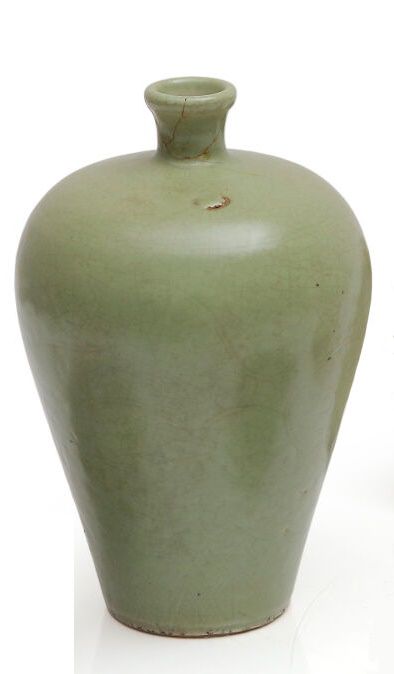 Null Vase de forme Meiping à glaçure vert céladon, la panse à décor incisé de ri&hellip;