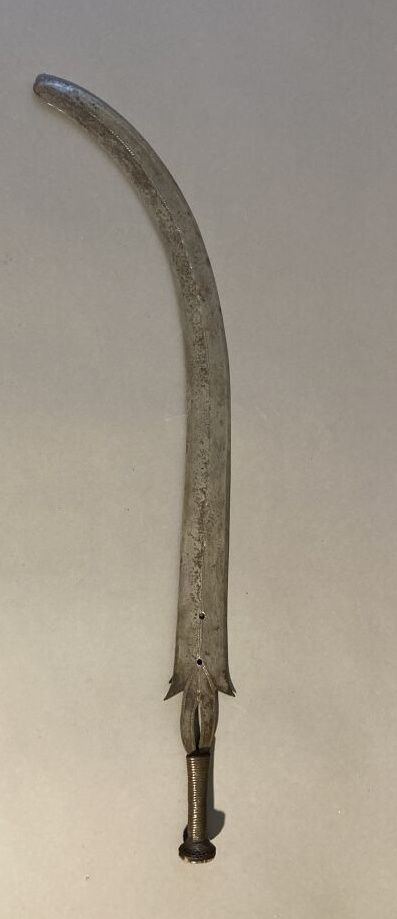 Null Gebogenes Schwert, Griff aus Holz und Kupfer. Yakoma, Demokratische Republi&hellip;