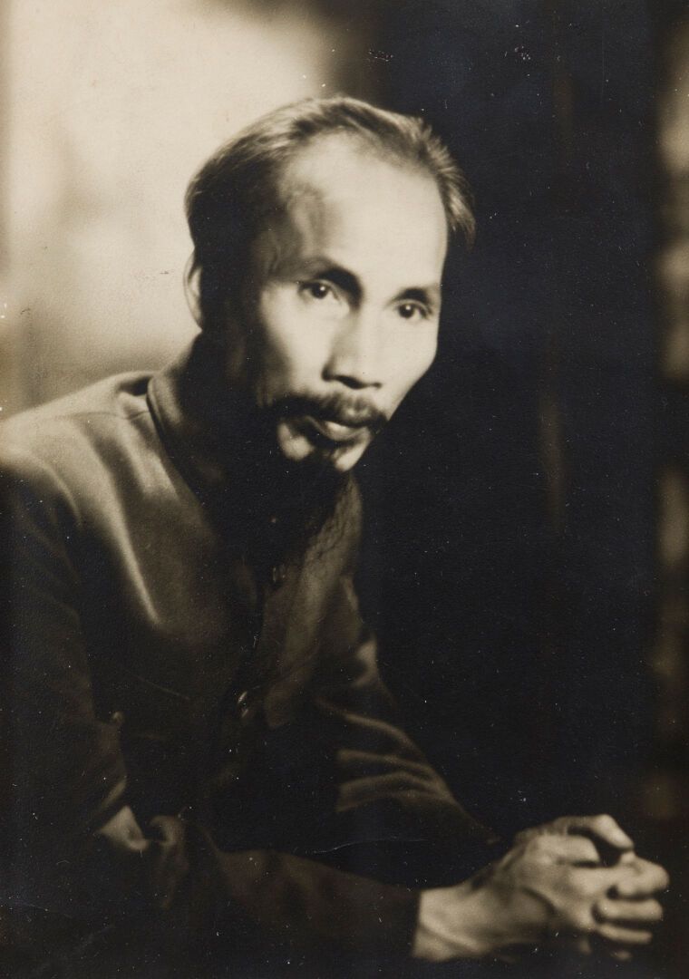 Null 1946.
ALBIN GUILLIOT Laure (1879-1962).
Portrait du président Hô Chi Minh (&hellip;