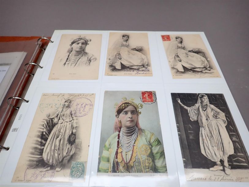 Null 1900

Cartes postales d'Algérie : Femmes d'Algérie

Album moderne à l'itali&hellip;