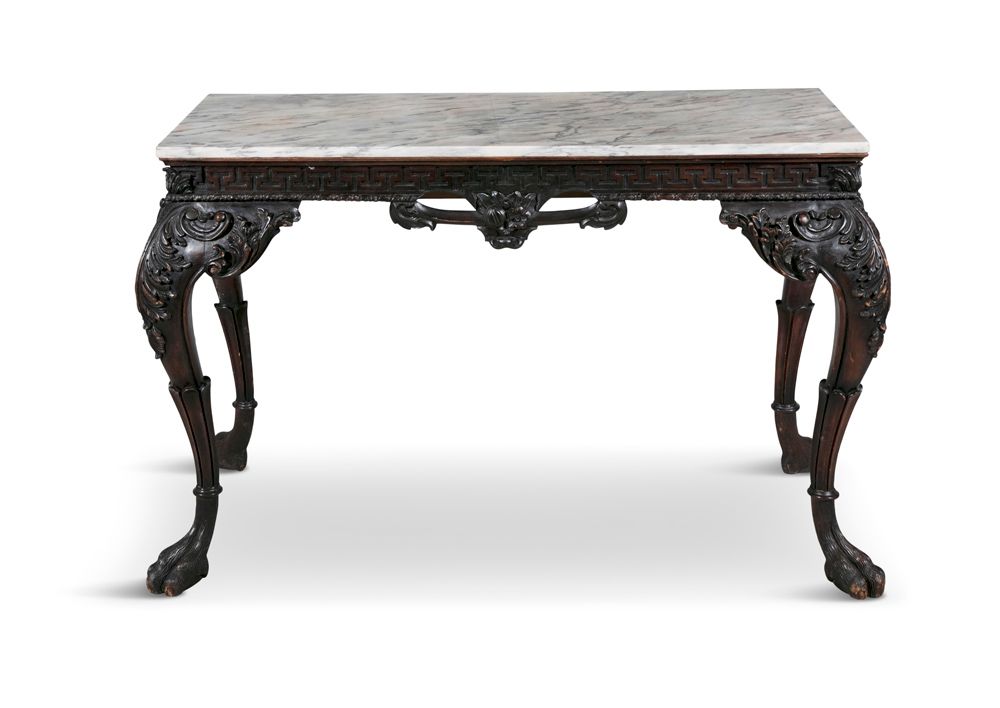 Null A GEORGE III STYLE SIDE TABLE, il piano rettangolare in marmo bianco sopra &hellip;