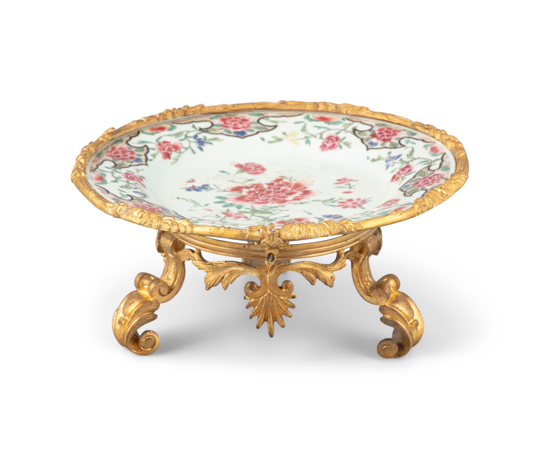 Null AN ORMOLU MOUNTED CHINESE EXPORT ‘FLOWER’ PORCELAIN PLATE The porcelain: Ch&hellip;
