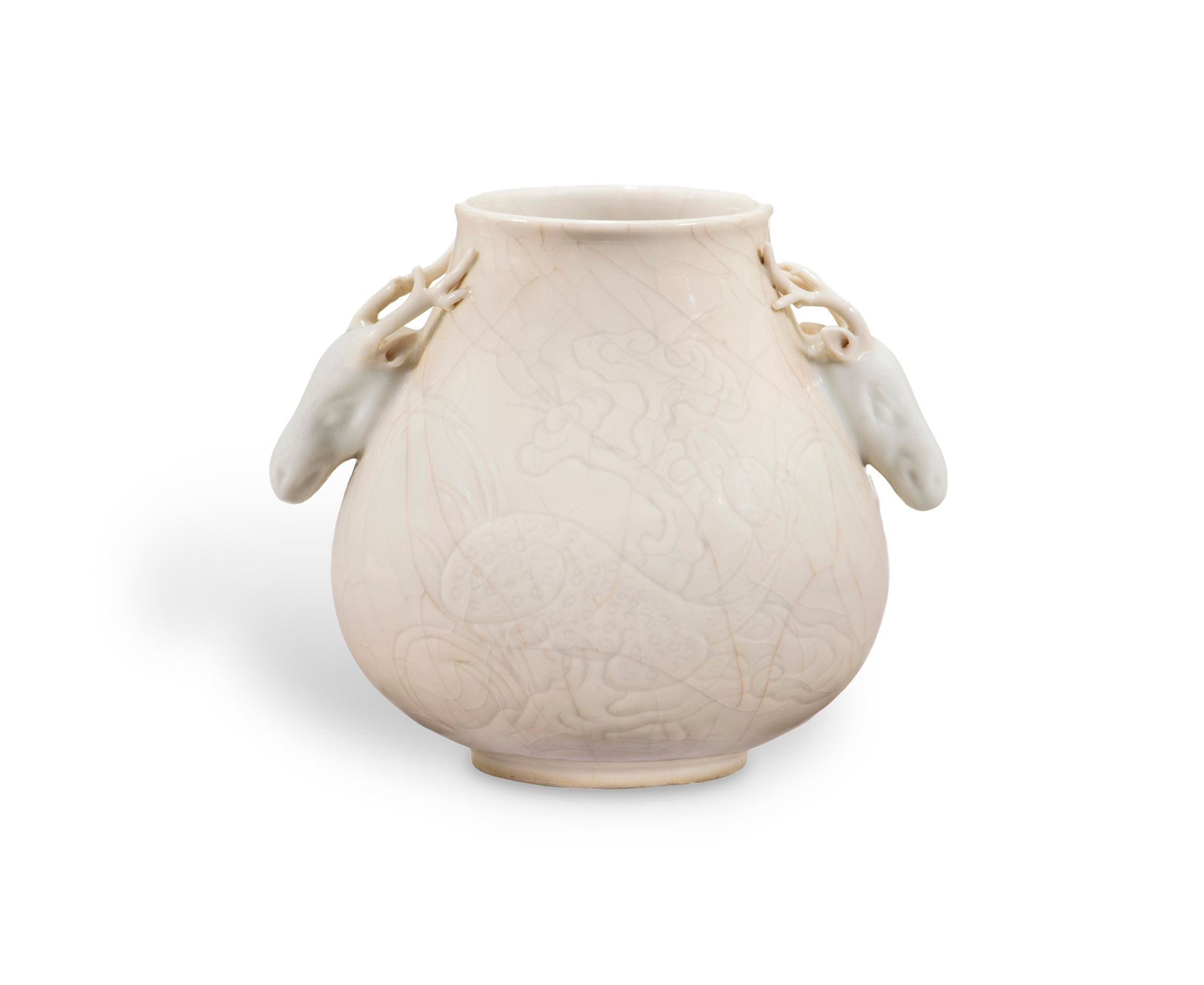 Null A SMALL INCISED WHITE-GLAZED `DEER' VASE, HU China, 17th to 18th century Th&hellip;