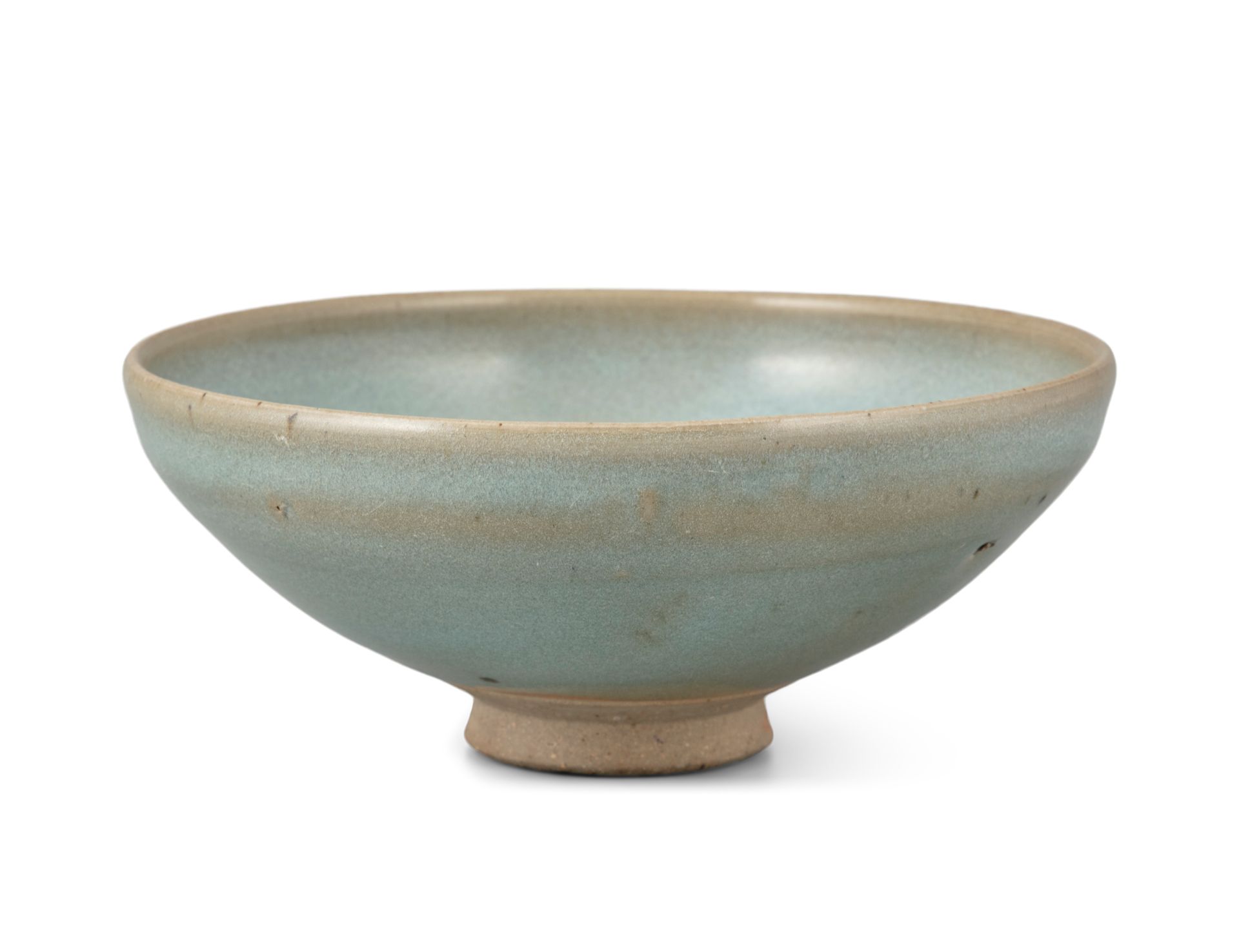 Null A JUNYAO TYPE STONEWARE BOWL OF CONICAL SHAPE Cina, stile Song / Yuan Il tu&hellip;