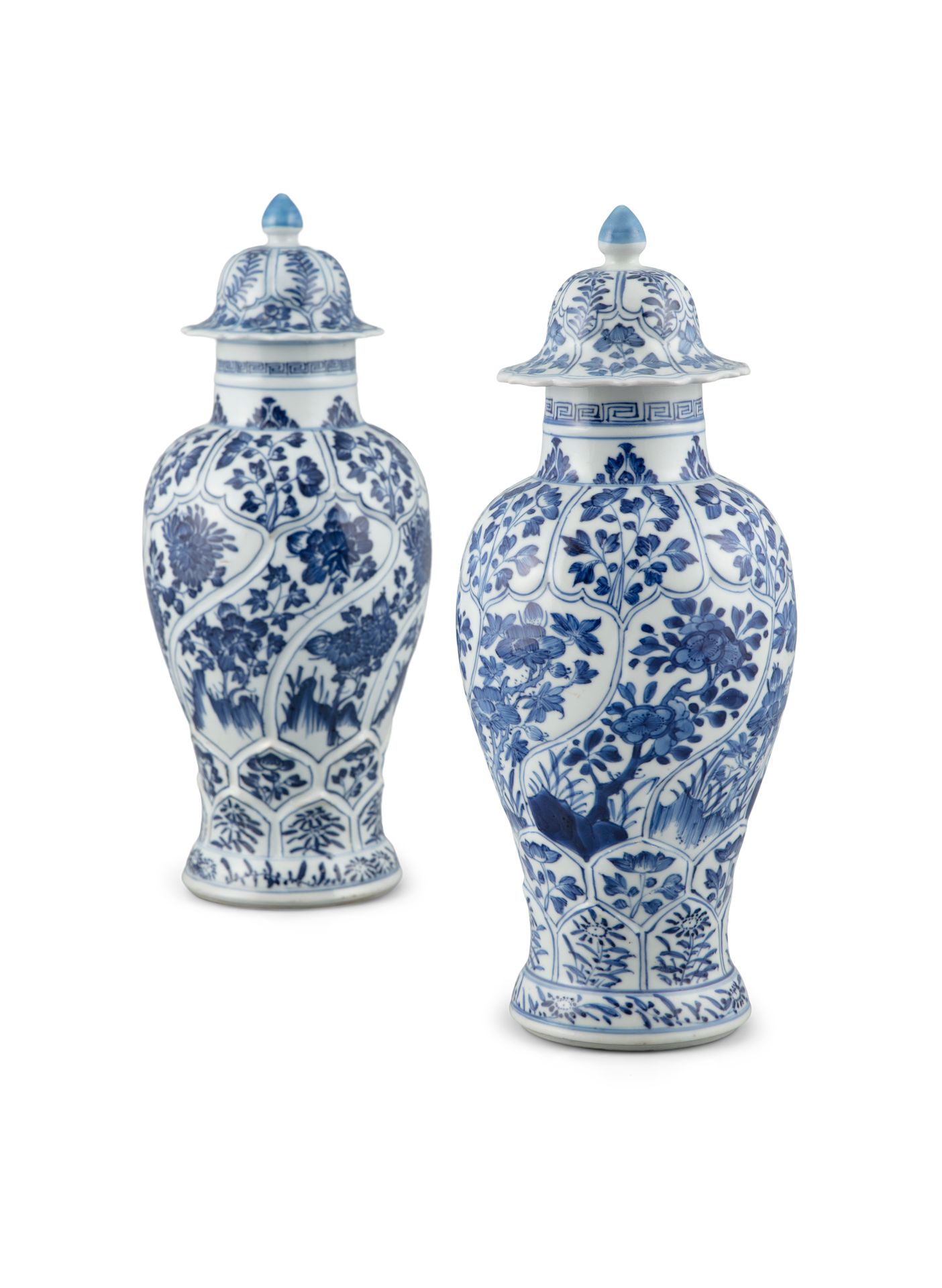 Null A NEAR PAIR OF BLUE AND WHITE KANGXI STYLE LIDDED VASES China, Kangxi style&hellip;