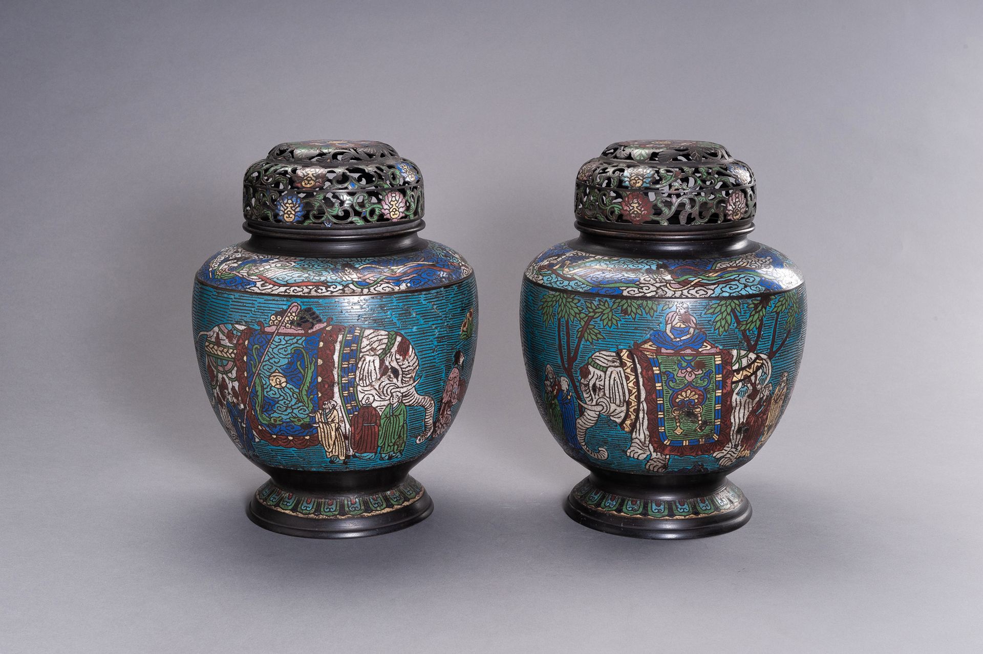 A LARGE PAIR OF CLOISONNÉ VASES AND COVERS A LARGE PAIR OF CLOISONNÉ VASES AND C&hellip;