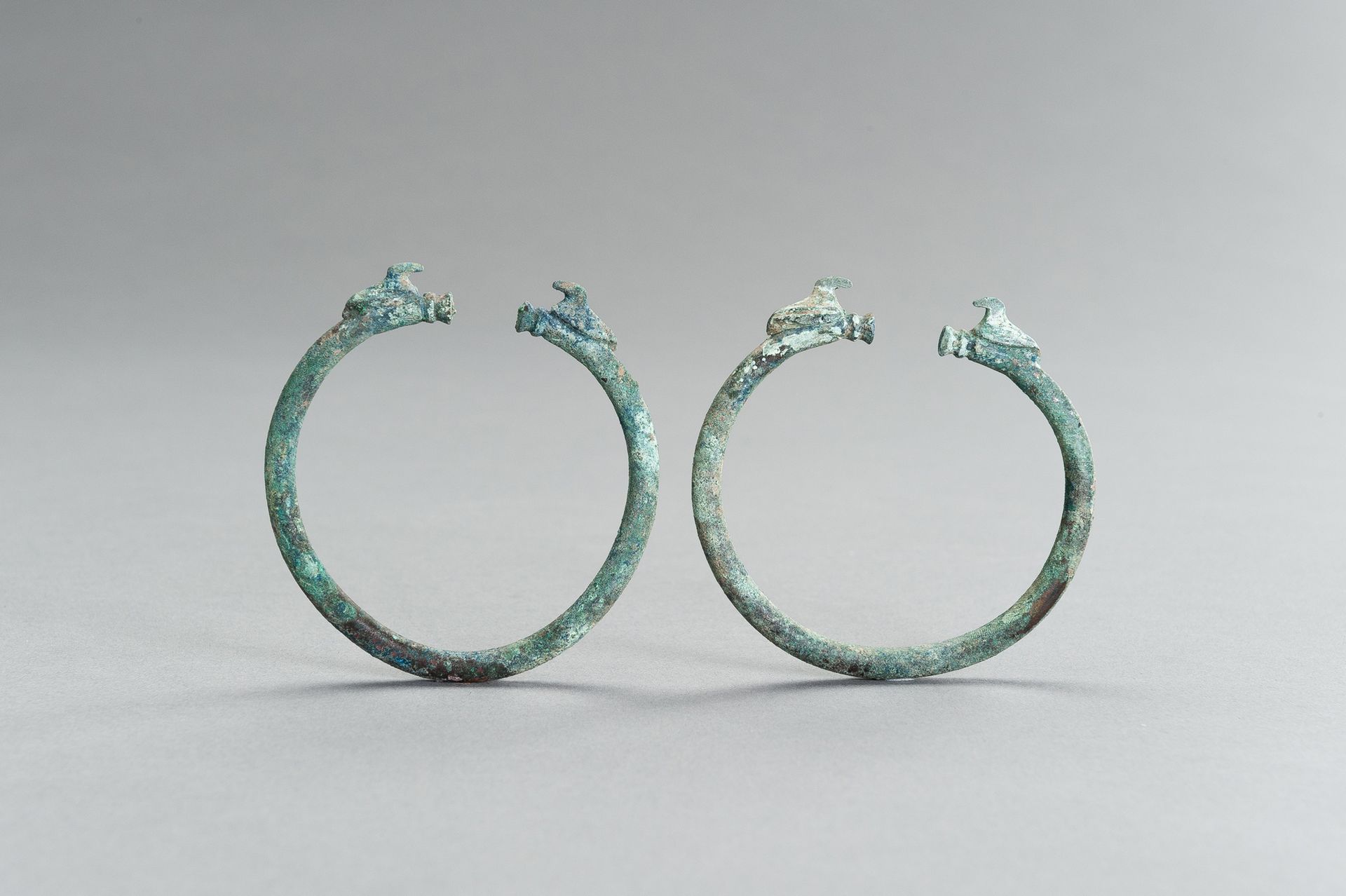 A PAIR OF BRONZE BRACELETS A PAIR OF BRONZE BRACELETS
Southern China, Dong-Son c&hellip;