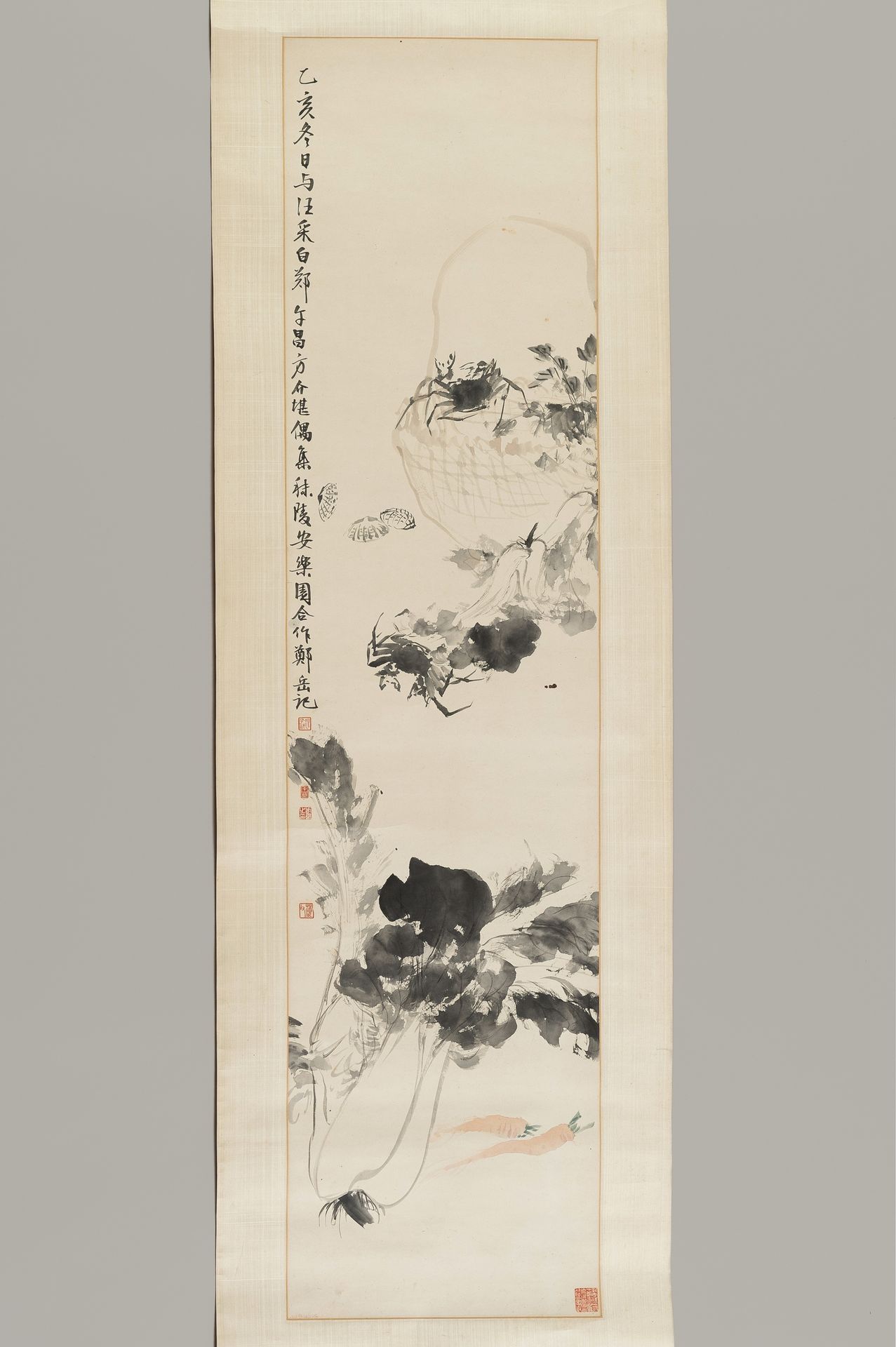 A ‘CRAB AND CABBAGE’ SCROLL PAINTING BY IMPORTANT ARTISTS 重要艺术家的 "螃蟹和笼子 "卷轴画
中国，&hellip;