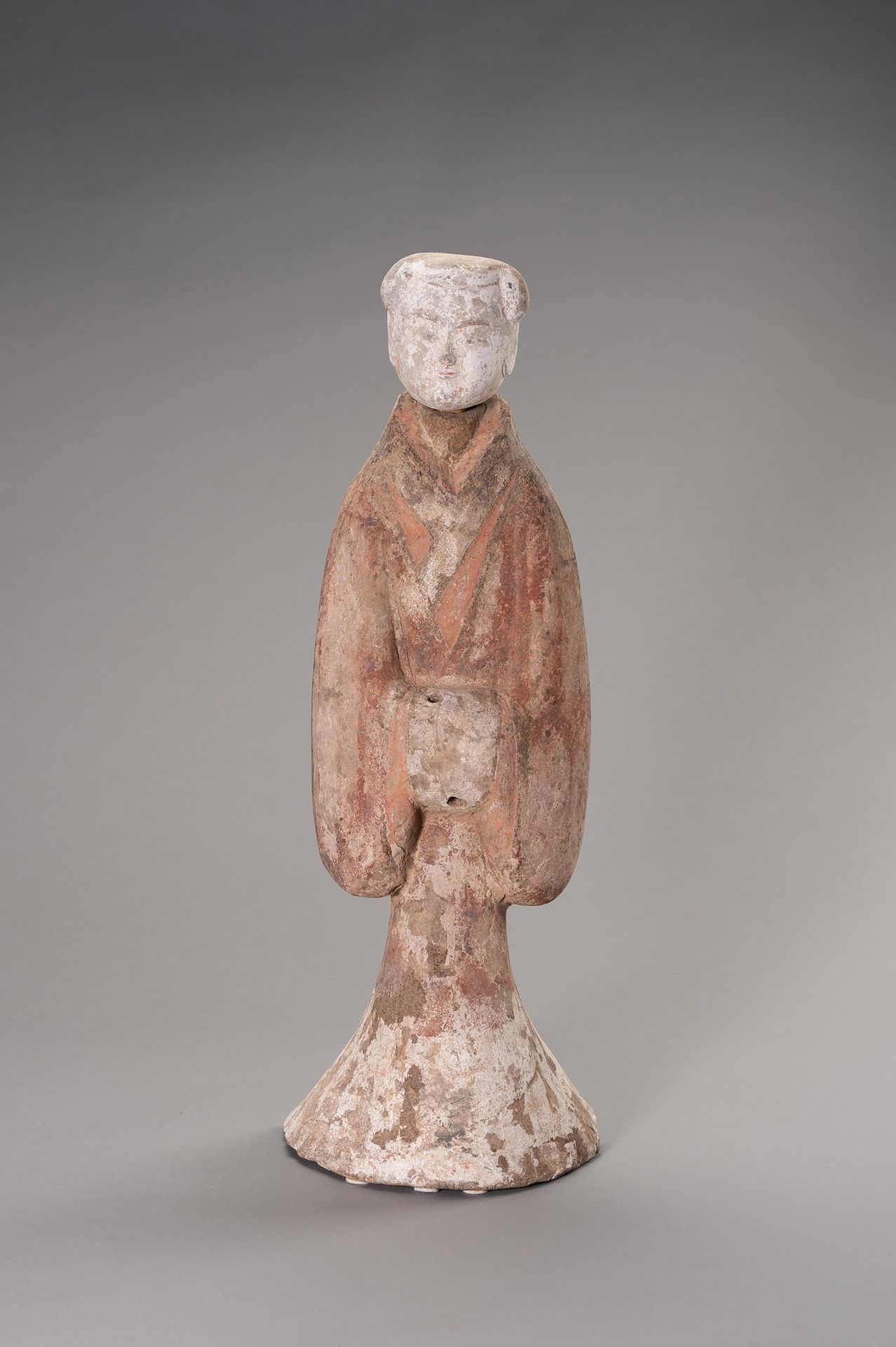 A VERY LARGE POTTERY FIGURE OF A COURT LADY WITH OXFORD TEST TRÈS GRANDE FIGURE &hellip;
