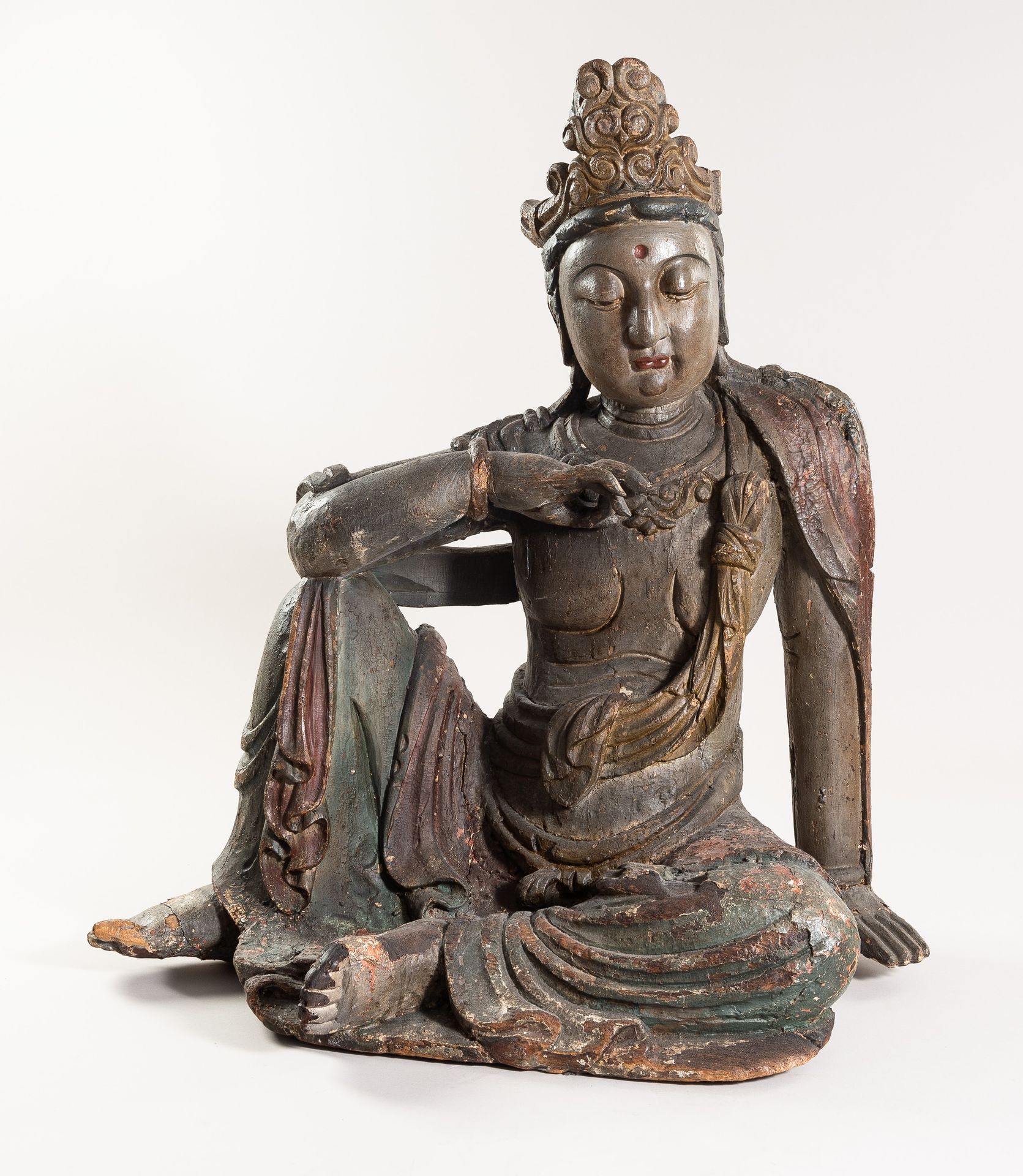 A LARGE MING STYLE SCULPTURE OF GUANYIN, 20th CENTURY GRANDE SCULPTURE DE GUANYI&hellip;