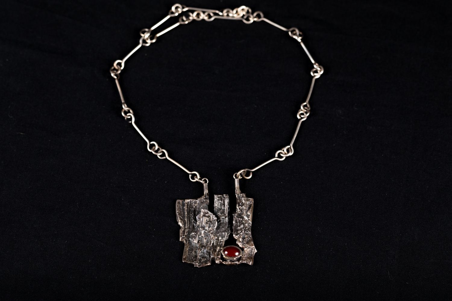 Null Silver necklace 925/100, signed HS?, around 1970; 64g. Length closed 31cm