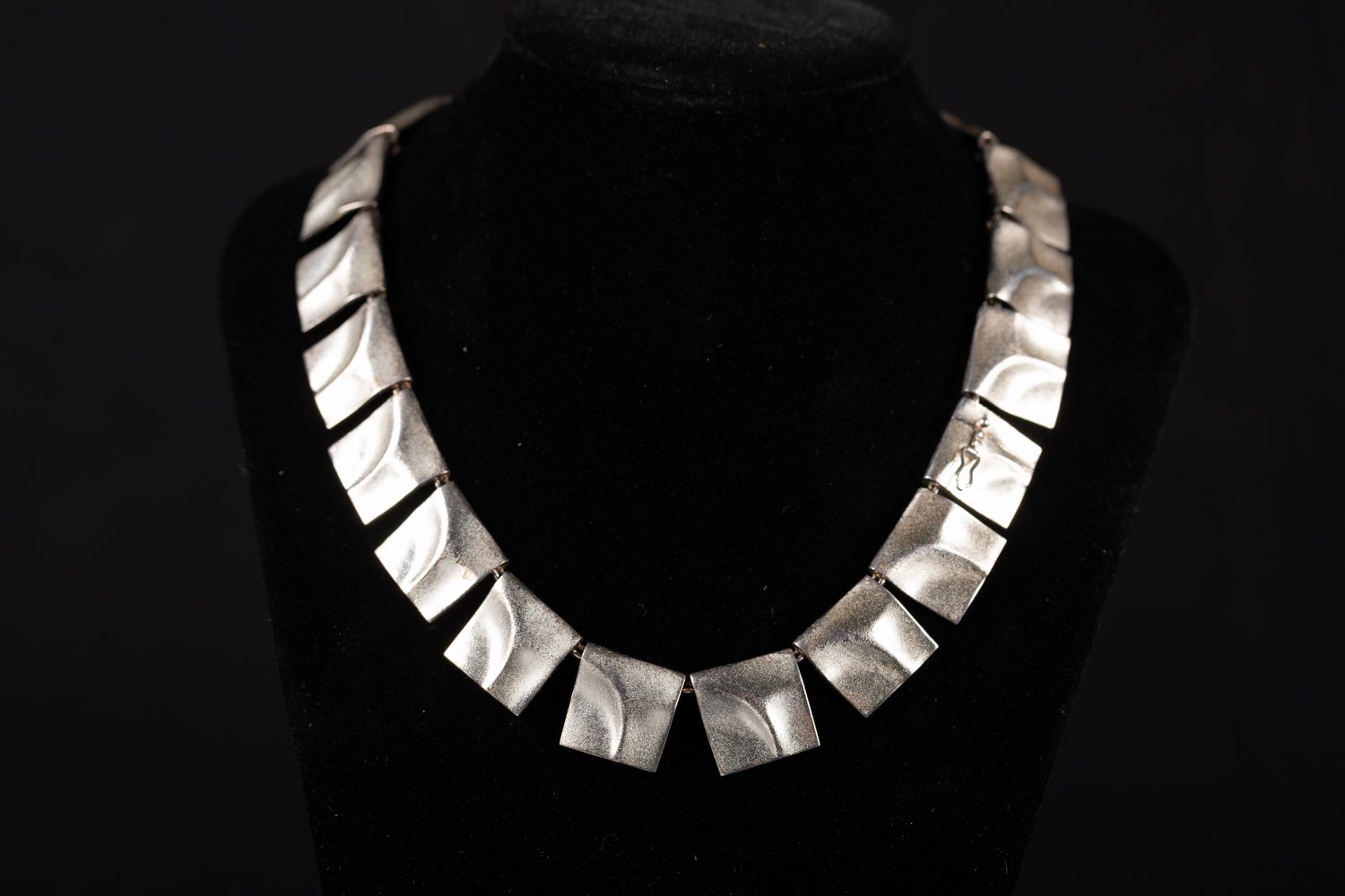 Null Silver short necklace, Lapponia 925/1000 silver, hall marked; Sweden L3. To&hellip;