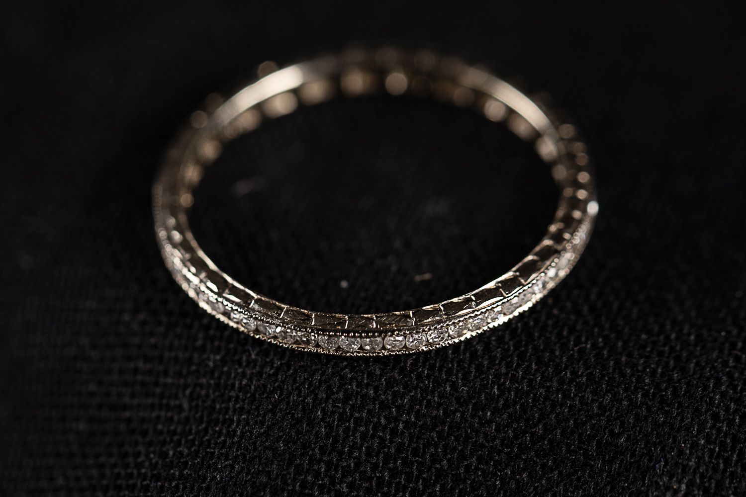 Null Memory Ring , white Gold engraved, with Diamonds of 0,38 carat