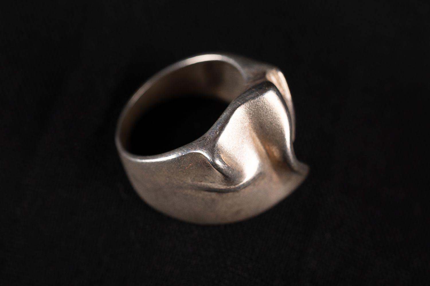 Null 银戒指，归属于拉波尼亚。